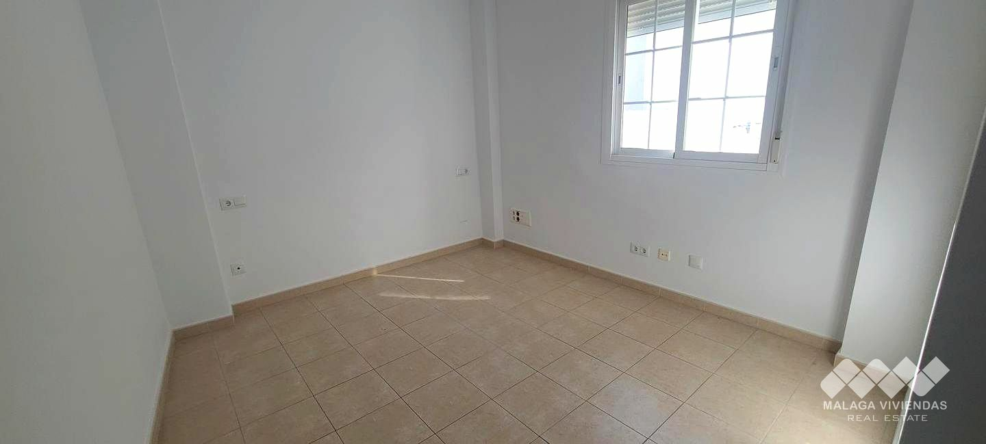 2-bedroom Office In Alhaurín El Grande, Spain (70 M²)