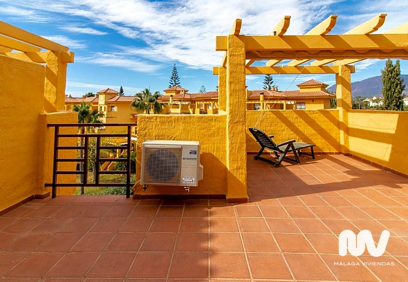 5-bedroom Villa In Estepona, Spain (330 M²)