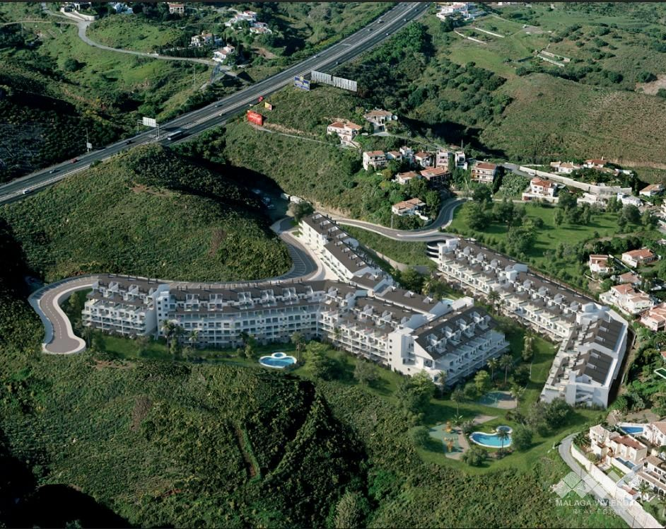2-bedroom Penthouse In Fuengirola, Spain (120 M²)