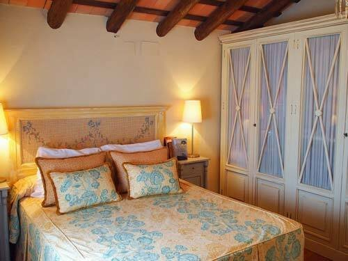 7-bedroom Finca In Constantina, Spain (400 M²)