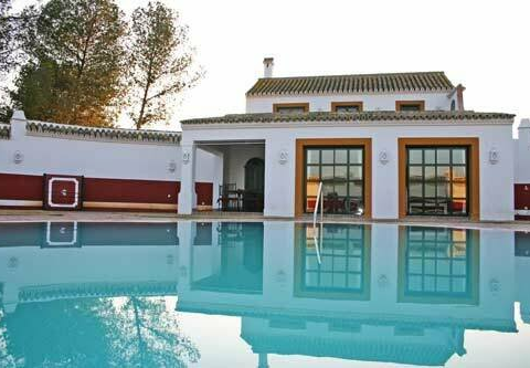 25-bedroom Property In Sevilla, Spain (4.500 M²)