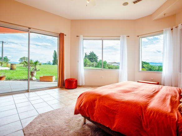 Detached House In Ferran