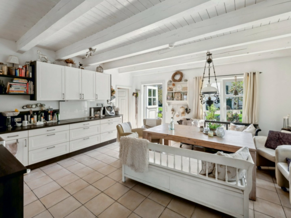 3-bedroom Country House In Giekau, Germany (192 M²)