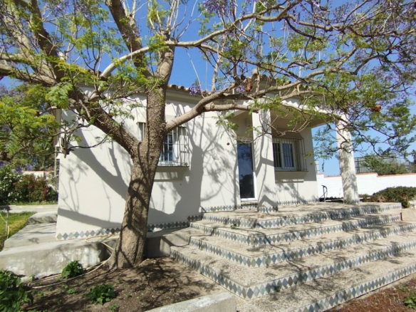 2-bedroom Chalet In Chiclana De La Frontera, Spain (80 M²)