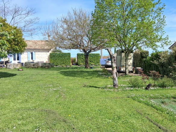 Country House In Saint-Émilion