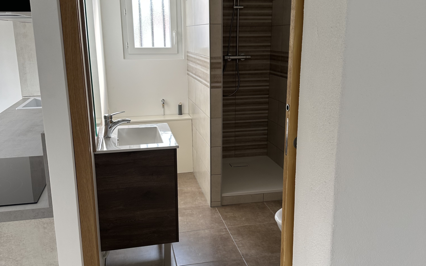 Renovated Villa In The Heart Of Provence, On The Doorstep Of Avignon. 175 Sq M Plus Self-contained One-bedroom Annexe