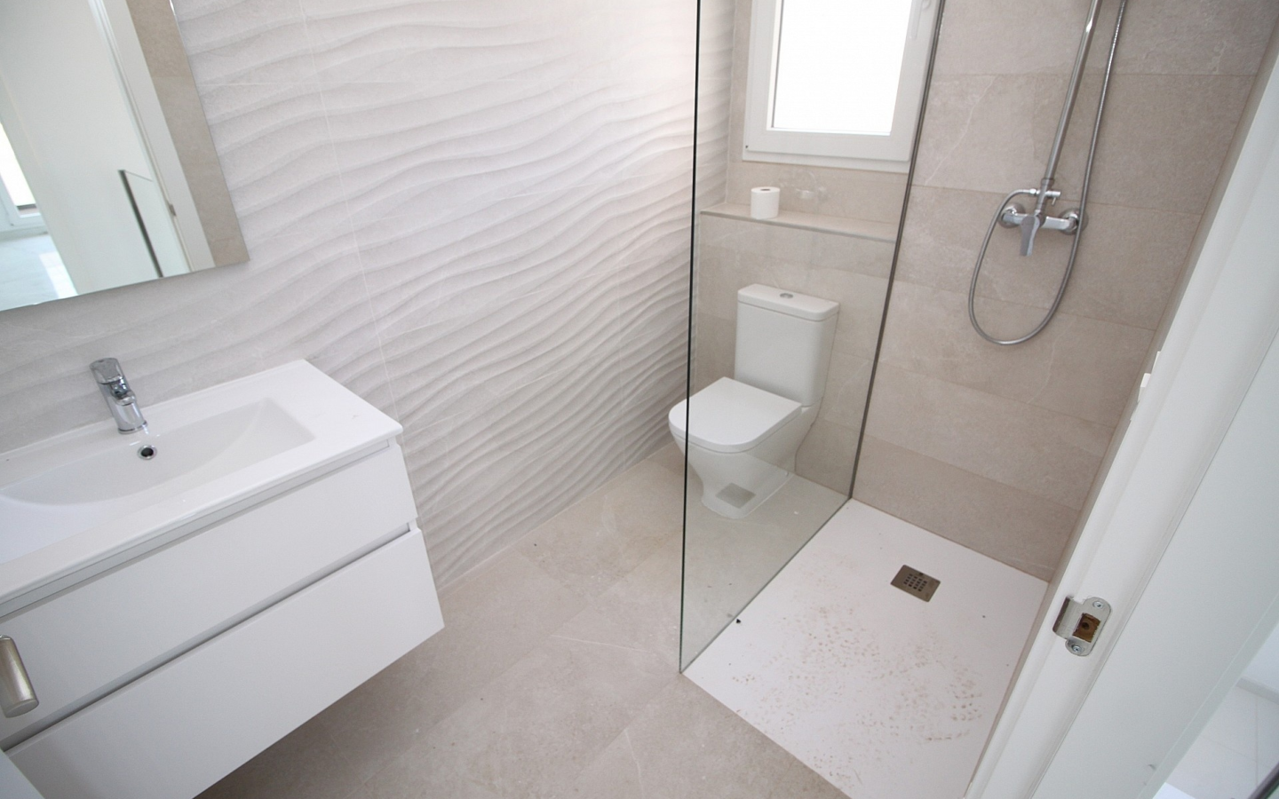 6-bedroom Detached Villa In Pinoso, Spain (245 M²)