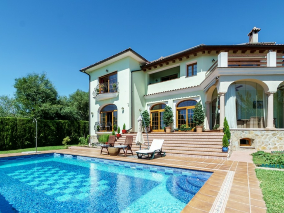 6-bedroom Villa In El Rosario, Spain (598 M²)