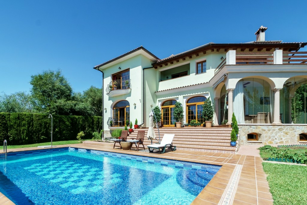 6-bedroom Villa In El Rosario, Spain (598 M²)