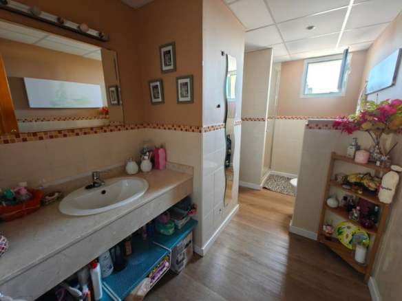 2-bedroom Atico In Calahonda, Spain (185 M²)