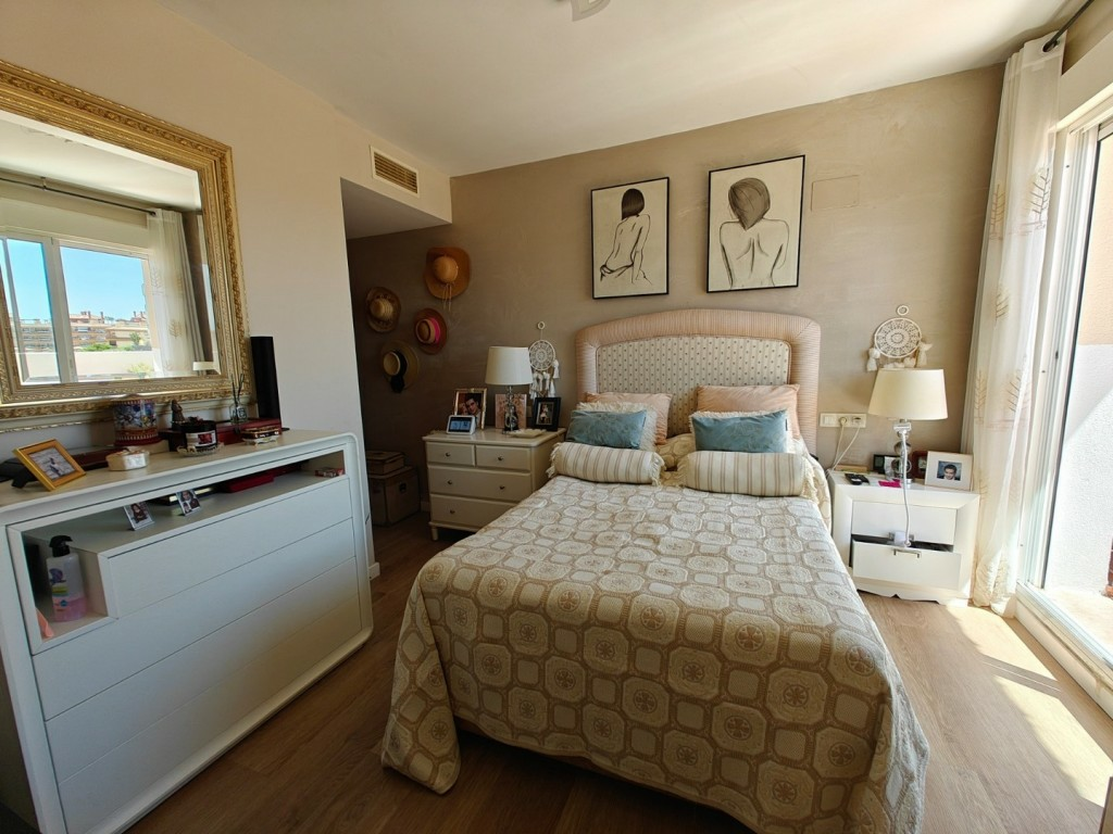 2-bedroom Atico In Calahonda, Spain (185 M²)