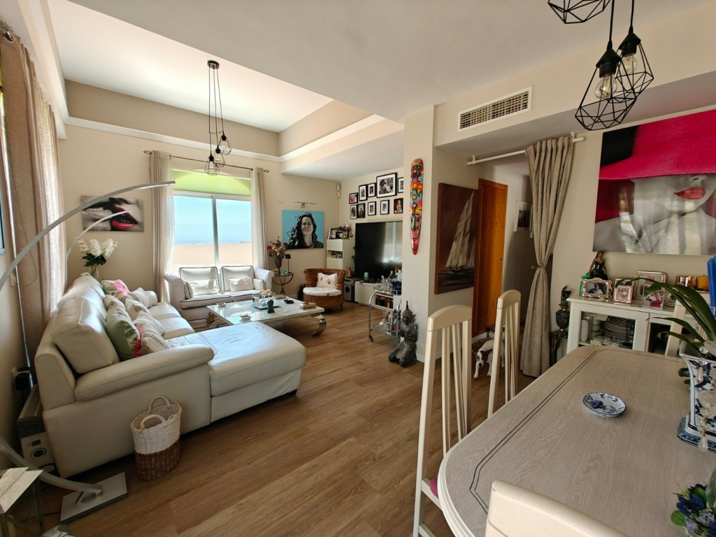 2-bedroom Atico In Calahonda, Spain (185 M²)