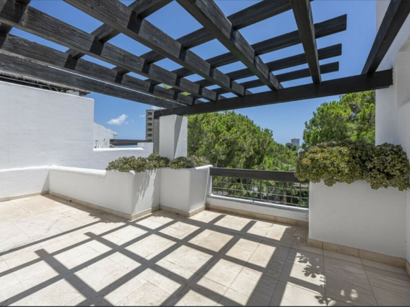 2-bedroom Apartment In Rio Real, Spain (135 M²)