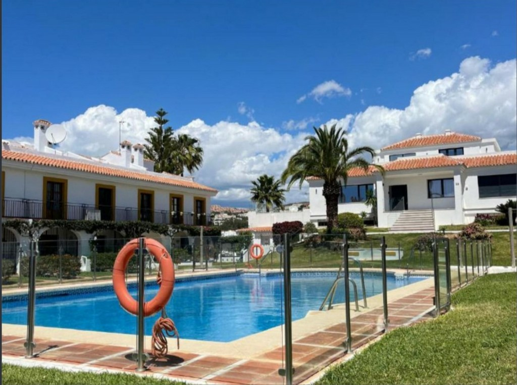 4-bedroom Townhouse In Calahonda, Spain (125 M²)