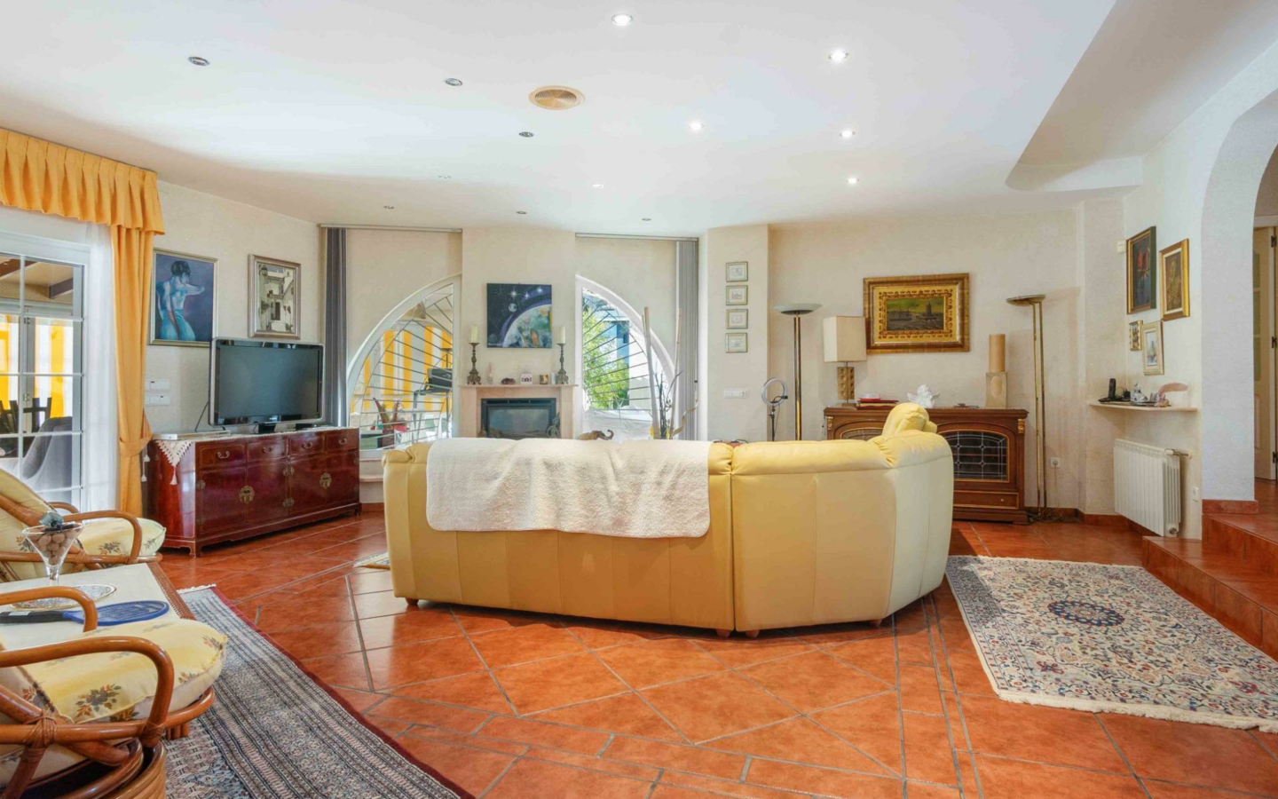 3-bedroom Villa In Cabo Roig, Spain (340 M²)