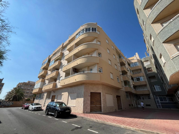 3-bedroom Apartment In Torrevieja, Spain