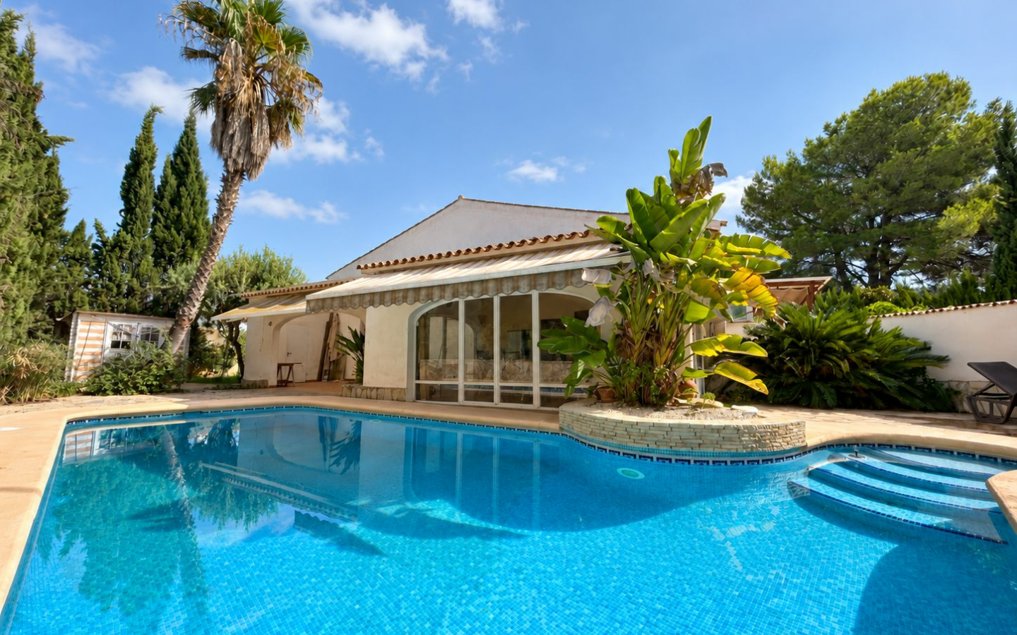 4-bedroom Villa In Spain (260 M²)