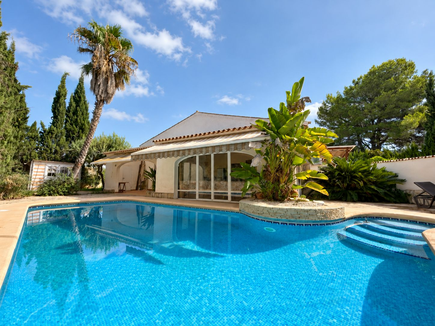 1-5d8ce5 4-bedroom Villa In Spain (260 M²)