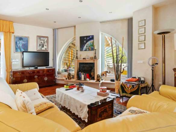 3-bedroom Villa In Cabo Roig, Spain (340 M²)