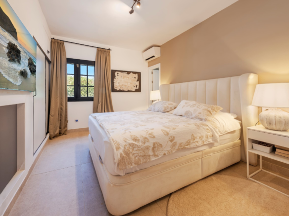 8-bedroom Finca In Binissalem, Spain (472 M²)