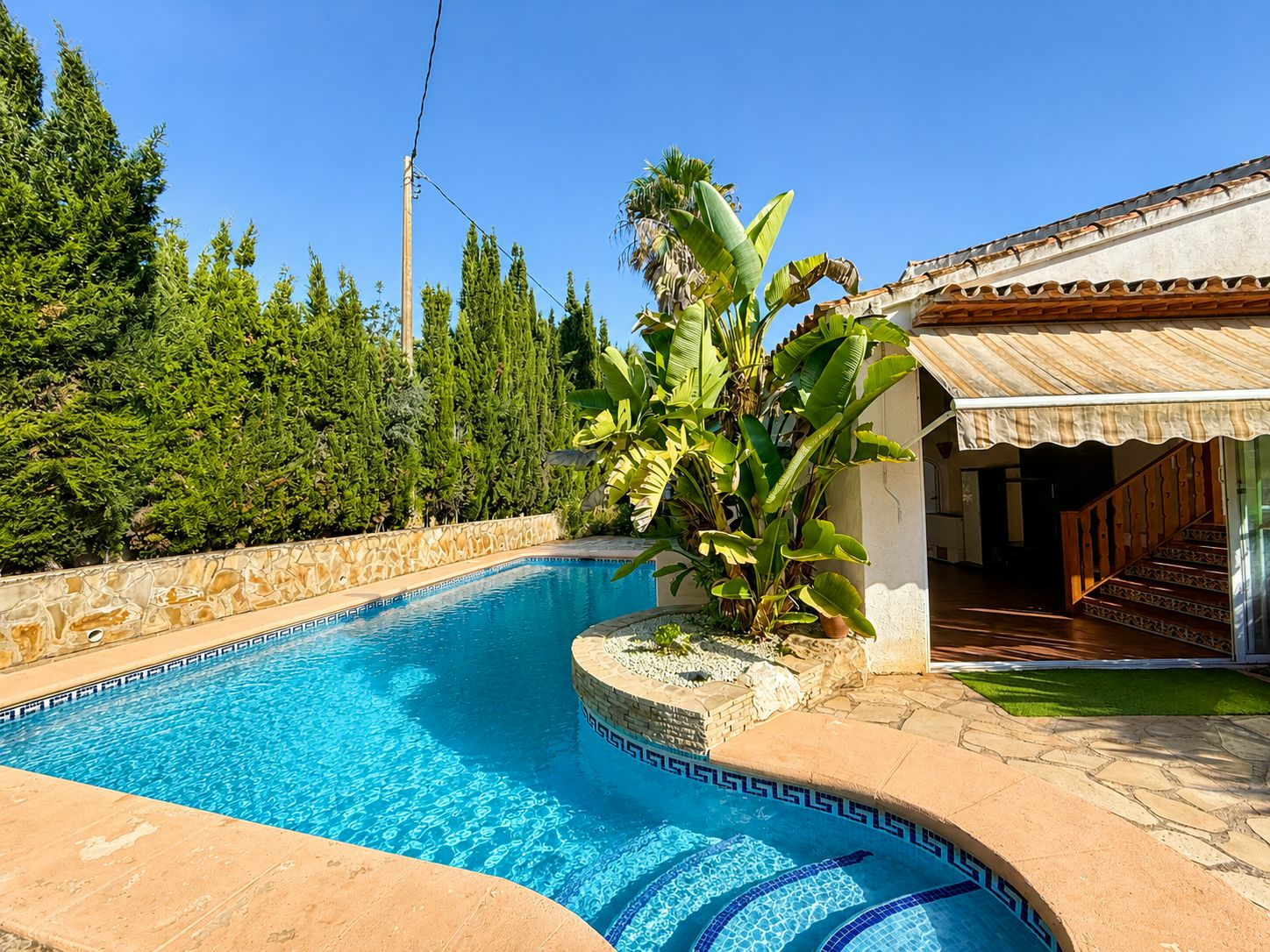 114ac737-eae3-48f4-ab32-bbb4a502922f-850723 4-bedroom Villa In Spain (260 M²)
