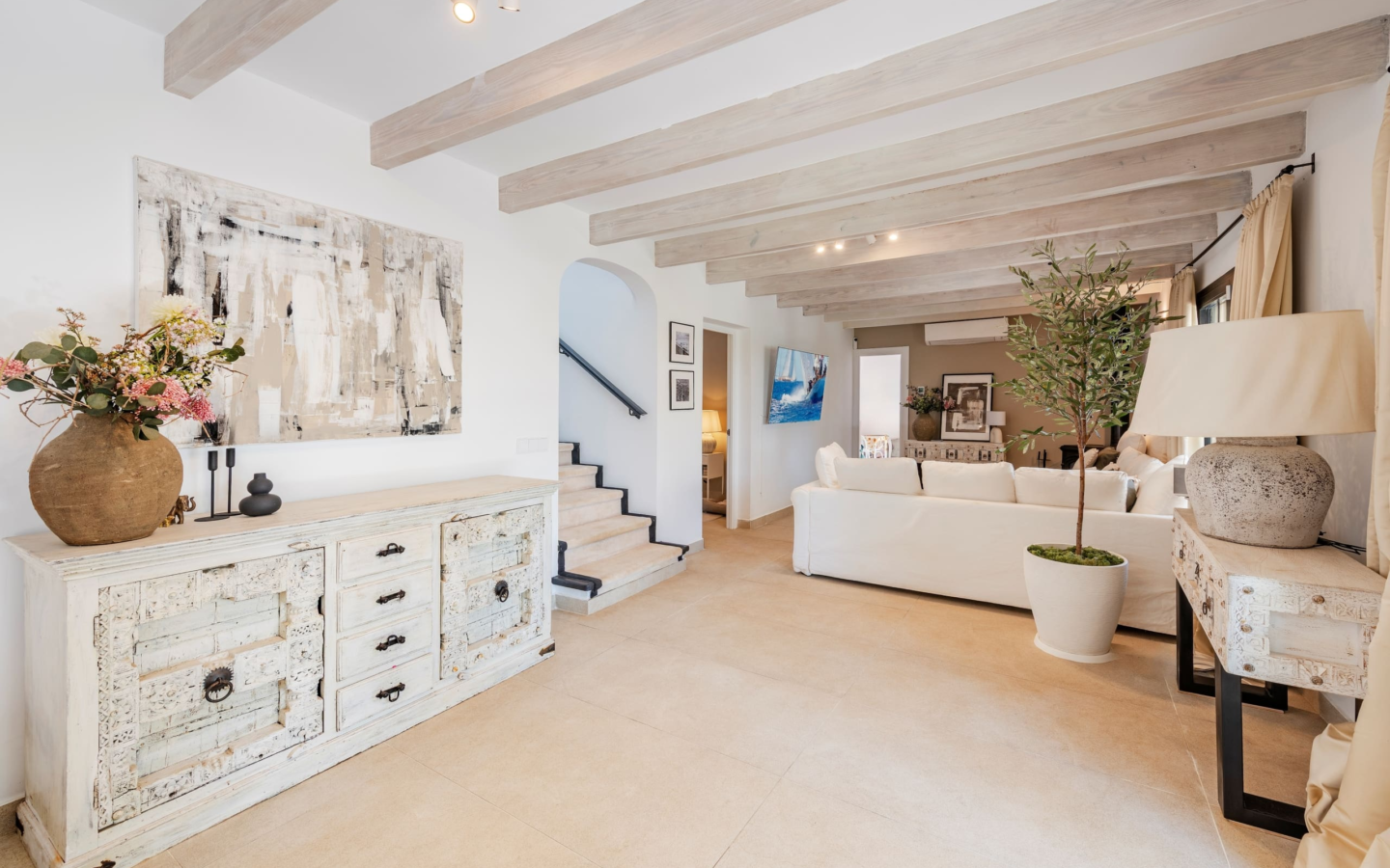 8-bedroom Finca In Binissalem, Spain (472 M²)