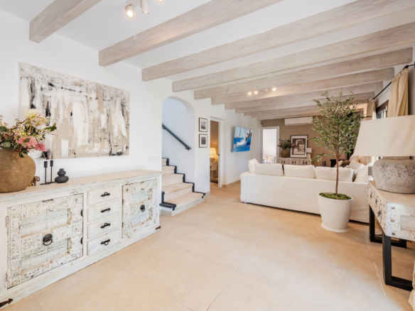 8-bedroom Finca In Binissalem, Spain (472 M²)