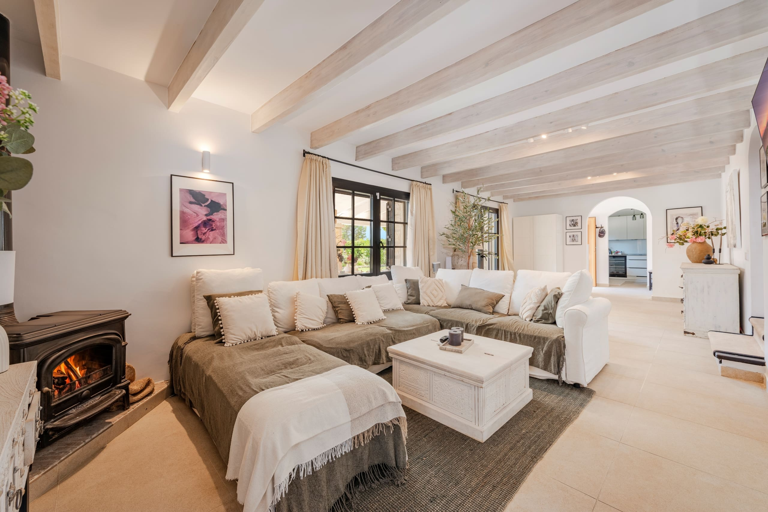 8-bedroom Finca In Binissalem, Spain (472 M²)
