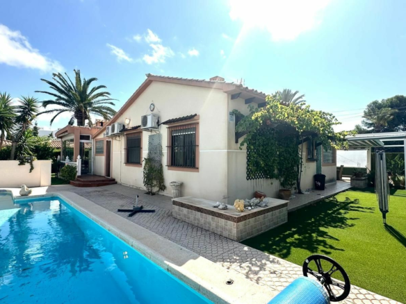 3-bedroom Villa In Cabo Roig, Spain (141 M²)
