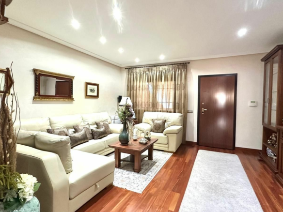 4-bedroom House In Torrevieja, Spain (260 M²)