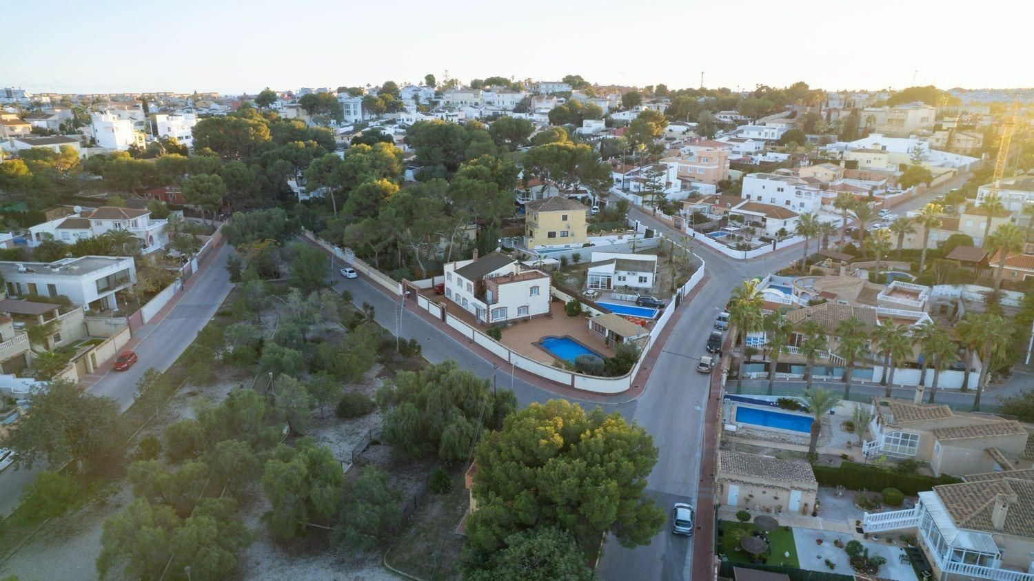 7-bedroom Villa In Torrevieja, Spain (312 M²)