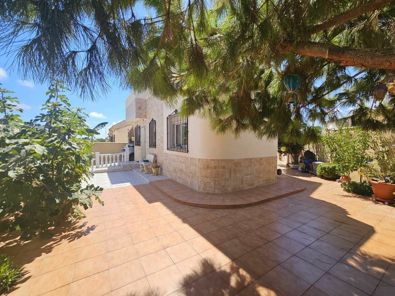3-bedroom Villa In Torrevieja, Spain (74 M²)