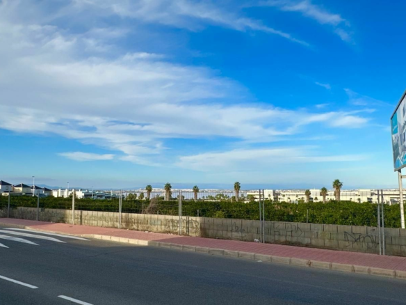 4-bedroom House In Torrevieja, Spain (260 M²)