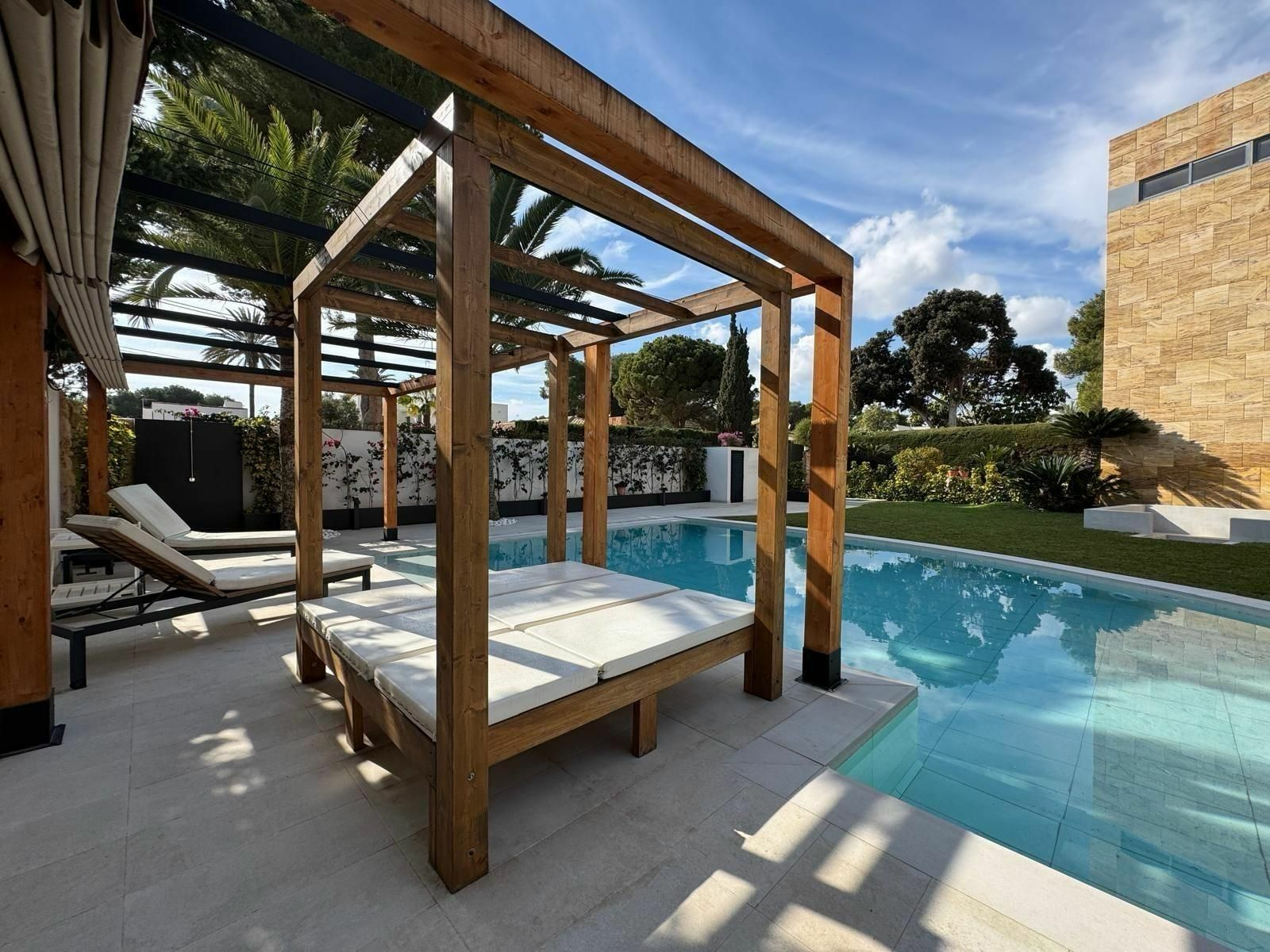 7-bedroom Villa In Orihuela Costa, Spain (1.059 M²)