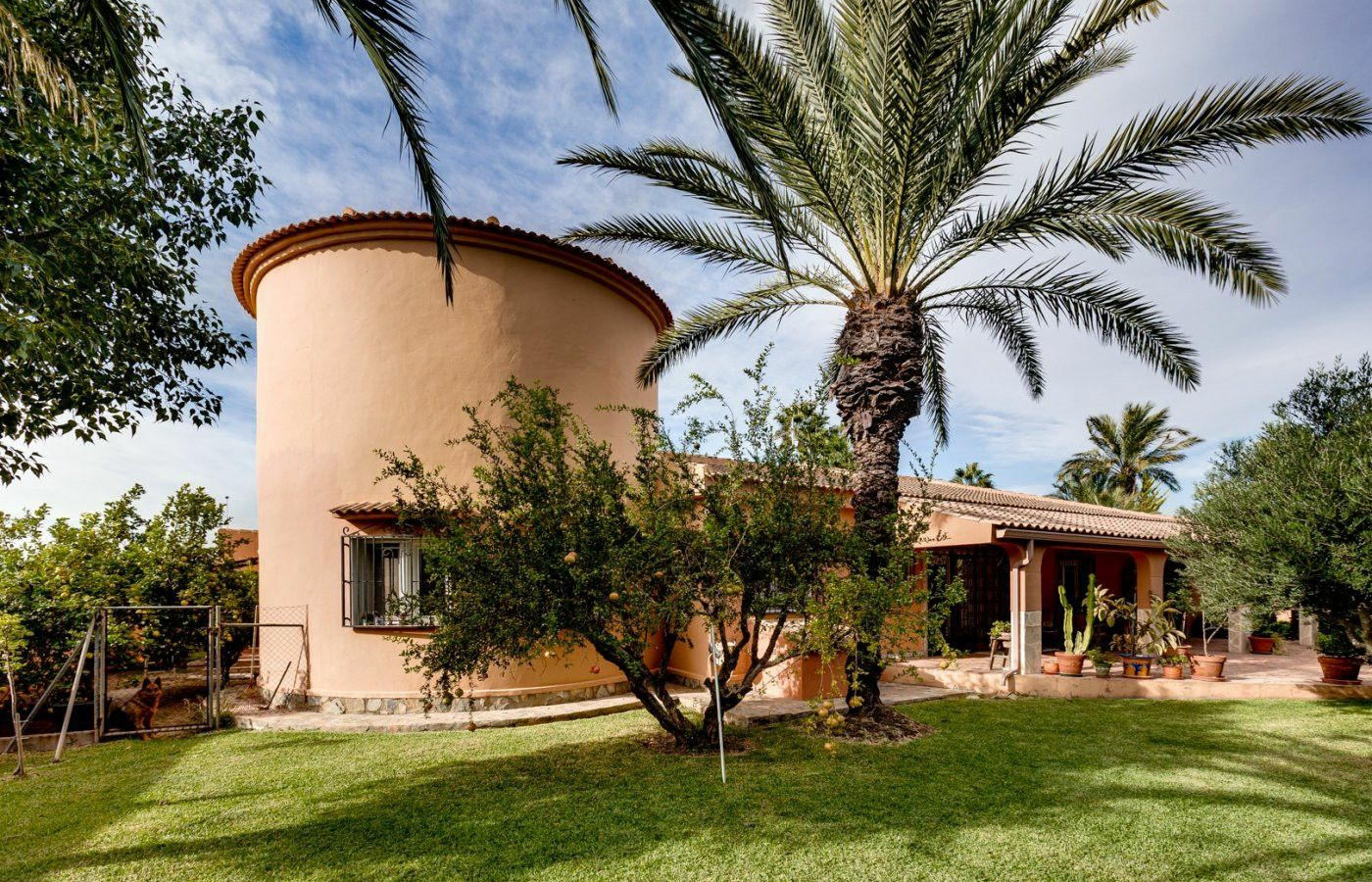 5-bedroom Villa In Torrevieja, Spain (568 M²)