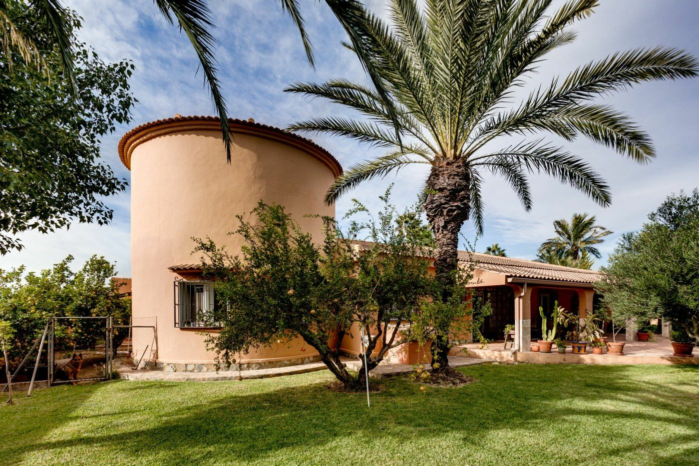 5-bedroom Villa In Torrevieja, Spain (568 M²)