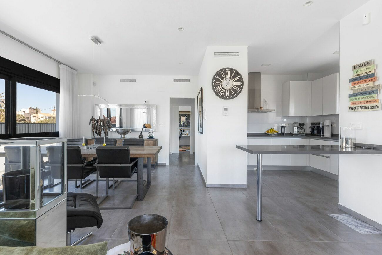 4-bedroom Villa In Torrevieja, Spain