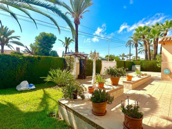 3-bedroom Villa In Cabo Roig, Spain (141 M²)