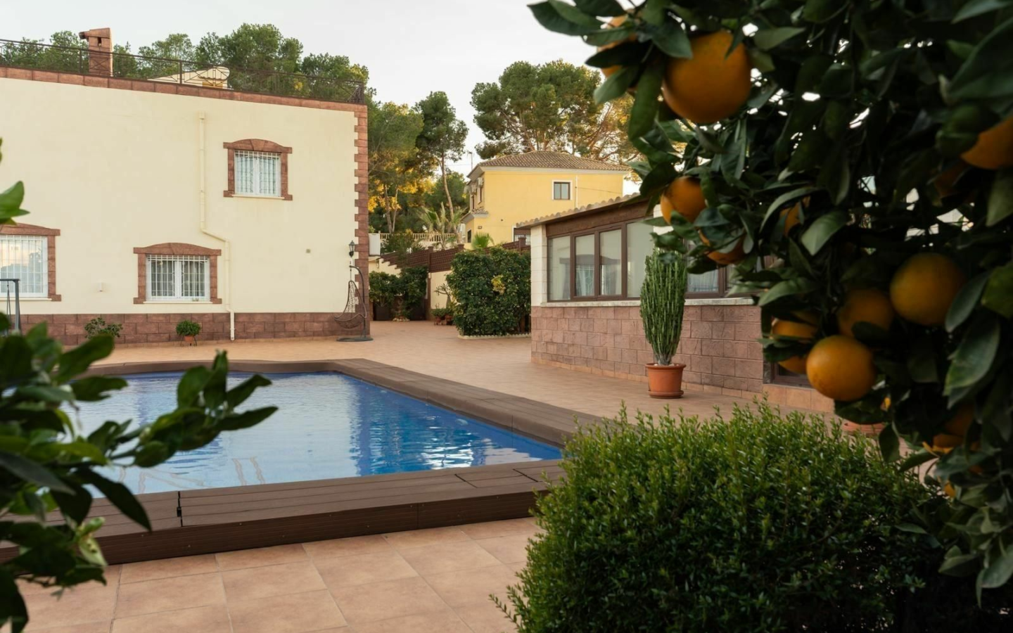 7-bedroom Villa In Torrevieja, Spain (312 M²)