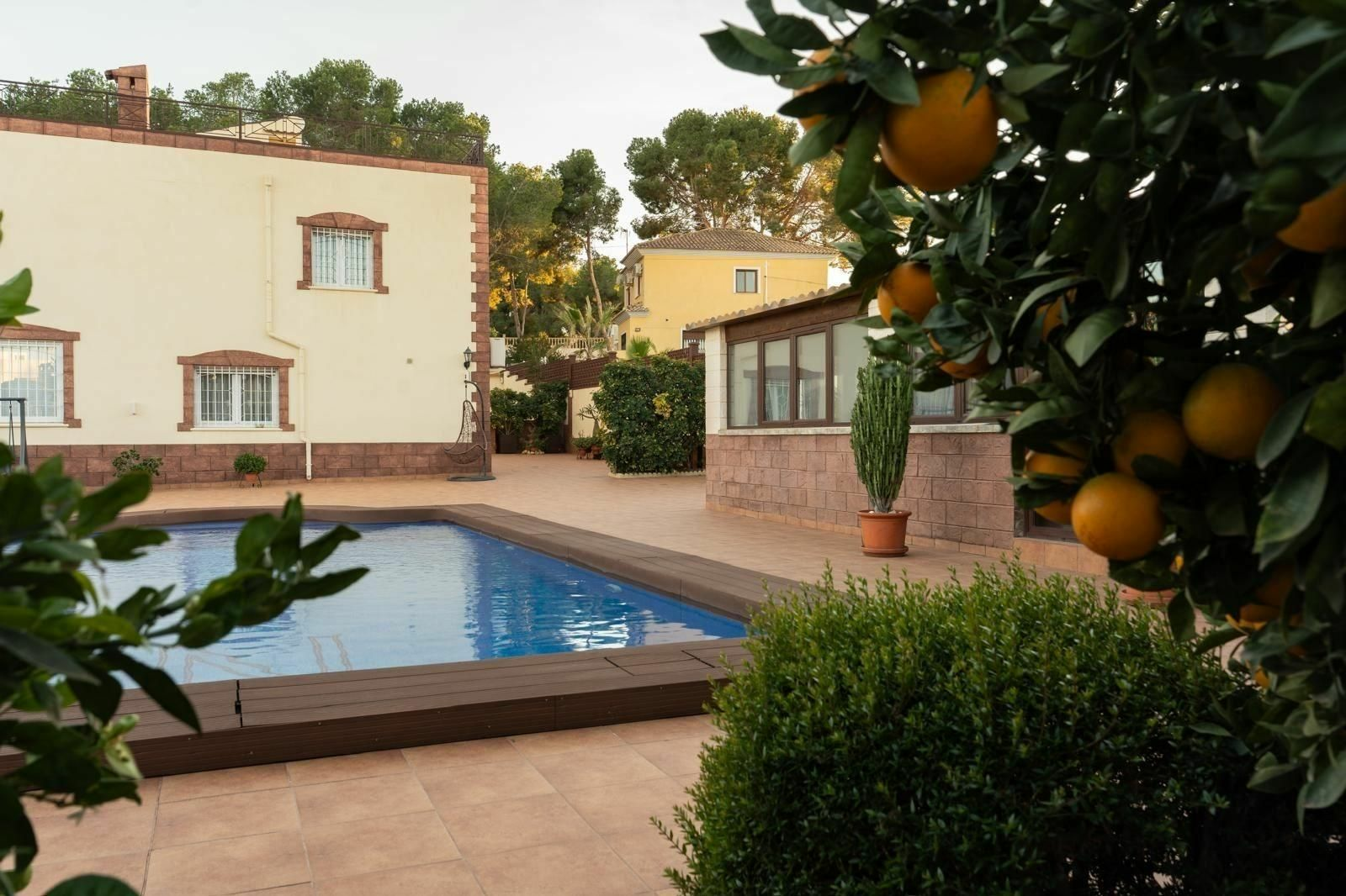 7-bedroom Villa In Torrevieja, Spain (312 M²)