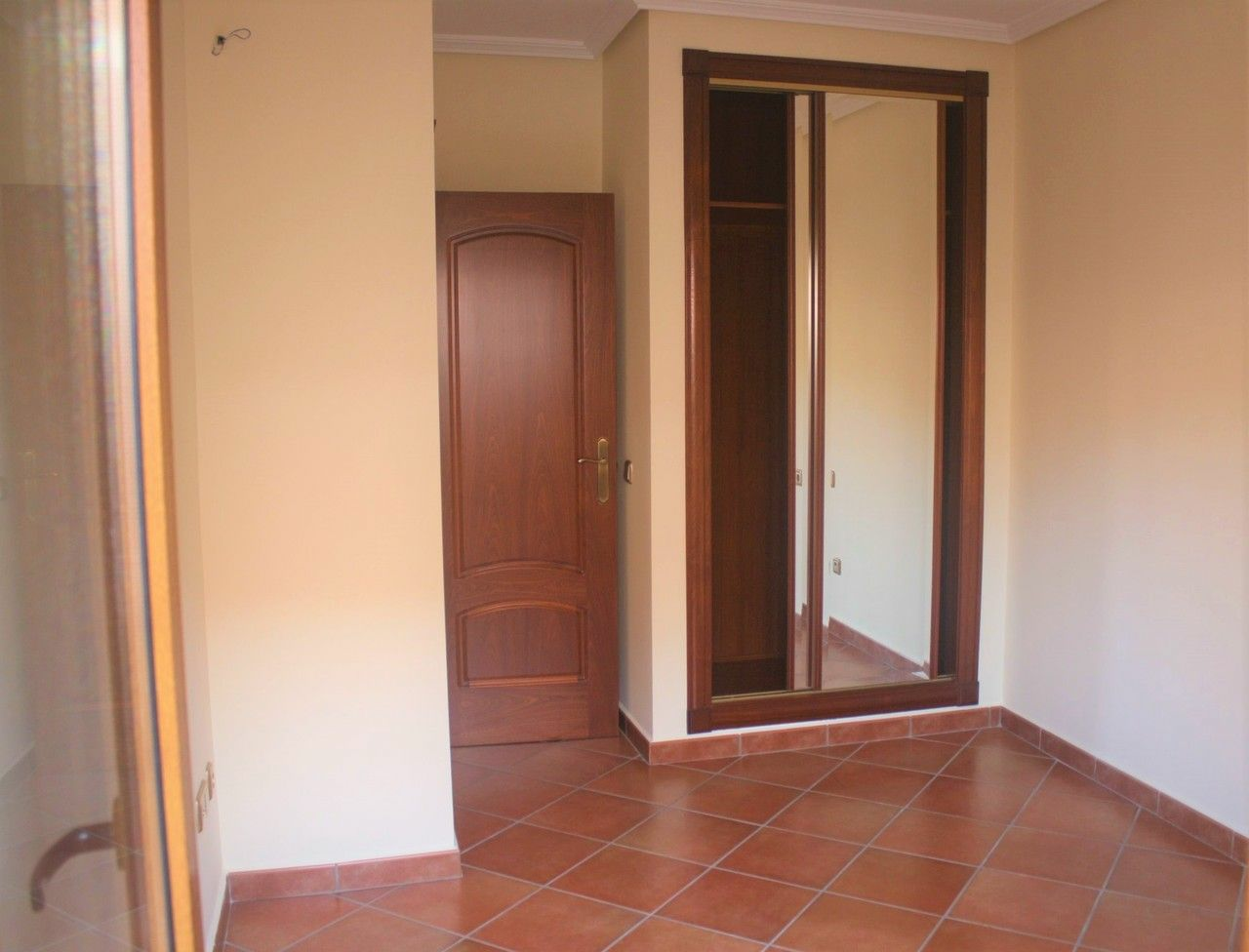 3-bedroom House In Torrevieja, Spain (225 M²)