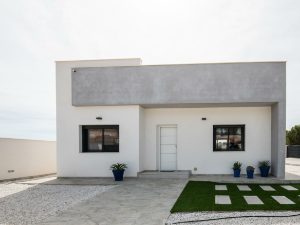 2-bedroom Villa In Pilar De La Horadada, Spain (108 M²)