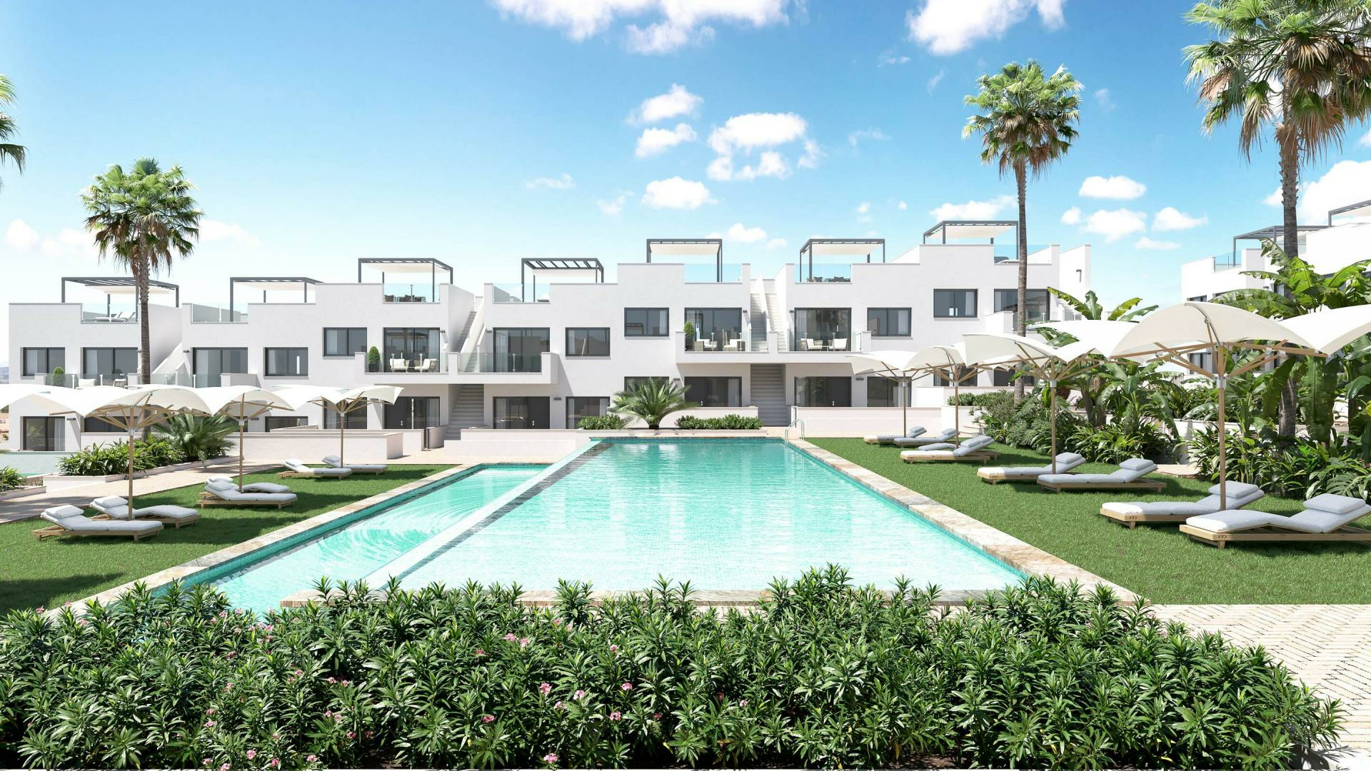 2-bedroom Bungalow In Torrevieja, Spain (130 M²)