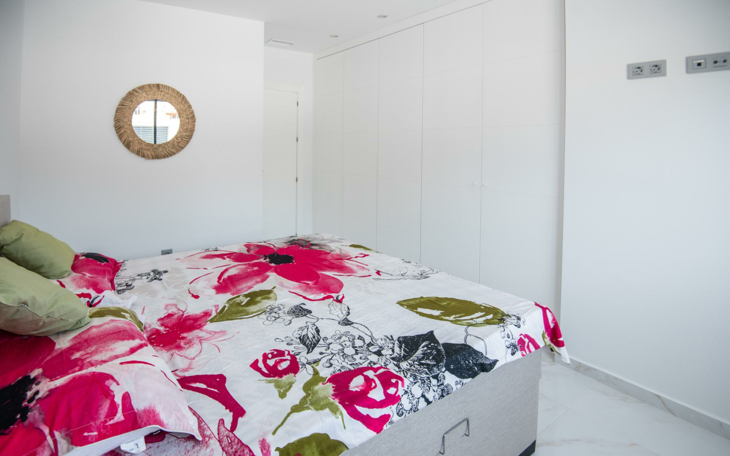 2-bedroom Villa In Pilar De La Horadada, Spain (108 M²)