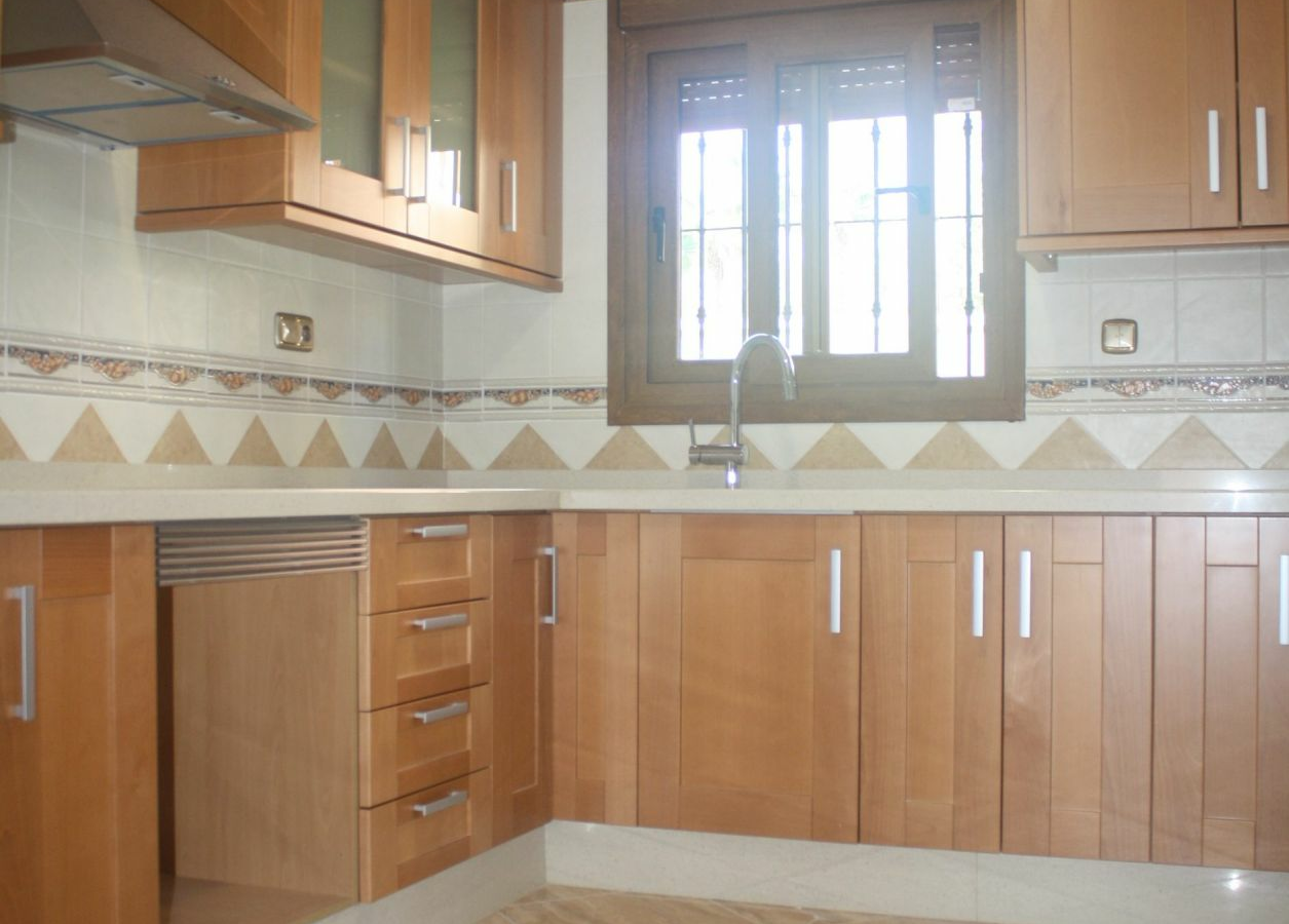 3-bedroom Villa In Torrevieja, Spain (319 M²)