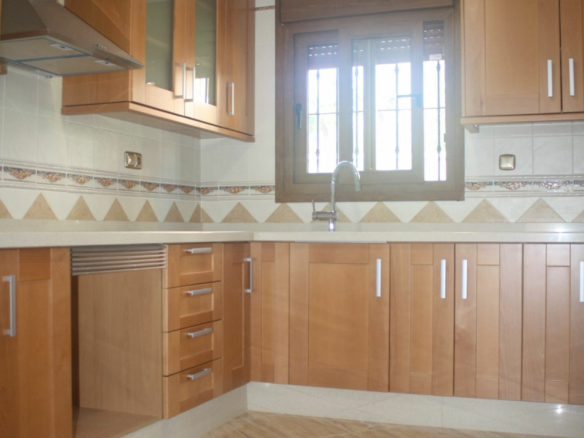 3-bedroom Villa In Torrevieja, Spain (319 M²)
