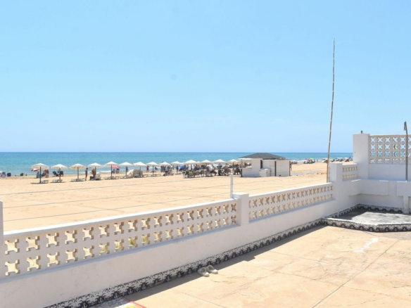 6-bedroom Villa In Guardamar Del Segura, Spain (199 M²)
