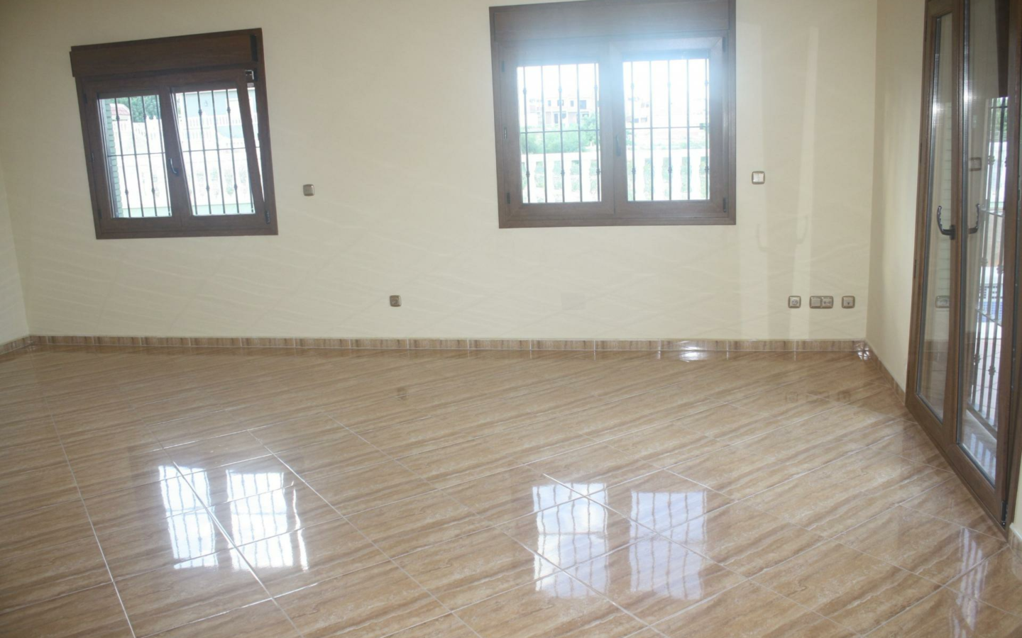 3-bedroom Villa In Torrevieja, Spain (319 M²)