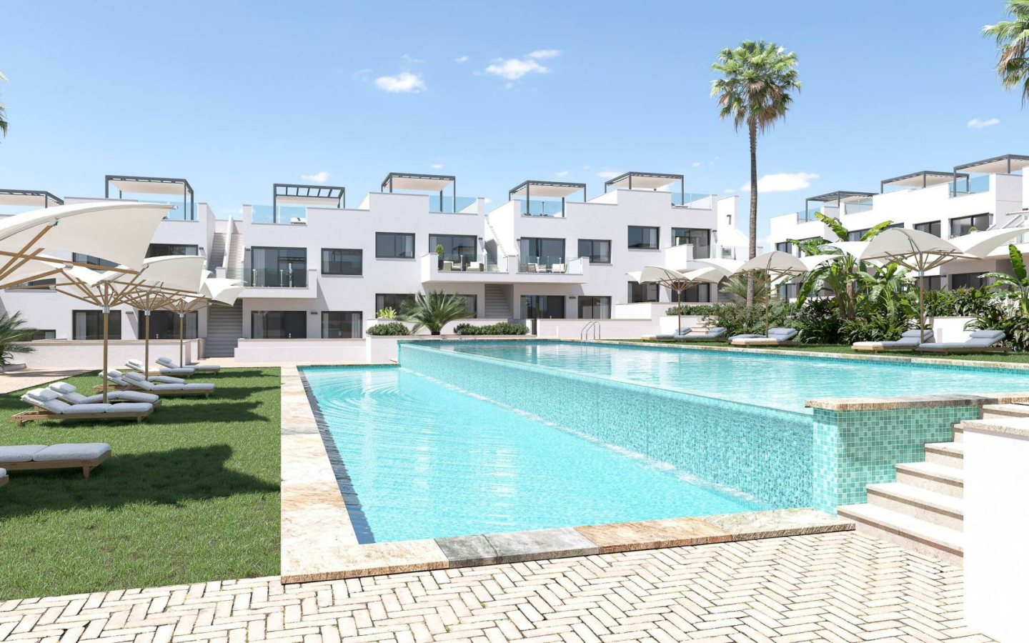 2-bedroom Bungalow In Torrevieja, Spain (130 M²)