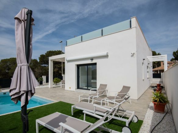 2-bedroom Villa In Pilar De La Horadada, Spain (108 M²)